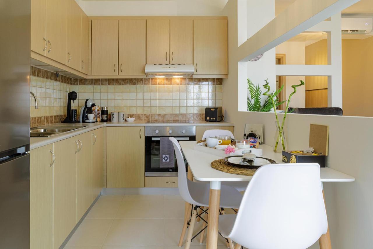 Savvas Apartment โตโล ภายนอก รูปภาพ