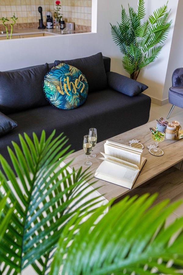 Savvas Apartment โตโล ภายนอก รูปภาพ