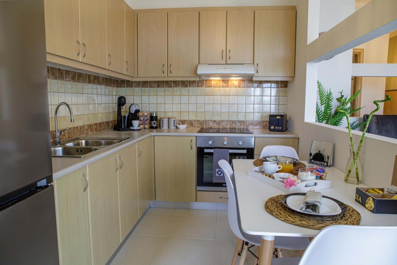 Savvas Apartment โตโล ภายนอก รูปภาพ